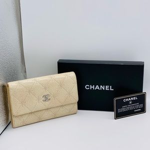 EUC CHANEL Cracked Calfskin Quilted Wallet/Clutch